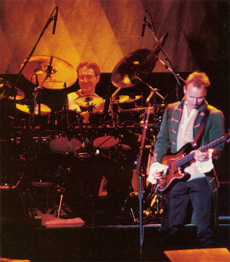 Photo of Vinnie Colaiuta